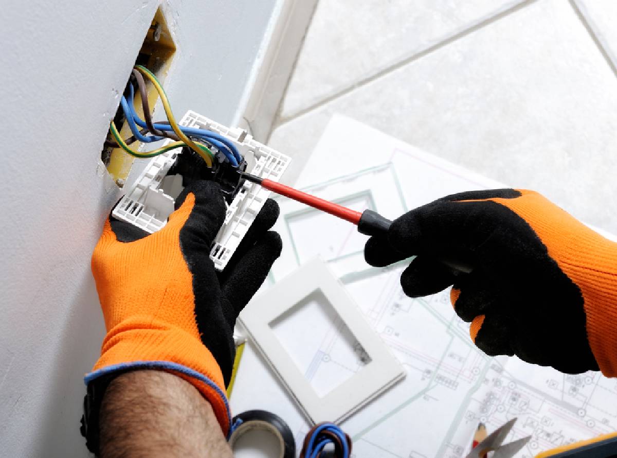 Electricians in Basildon and Essex